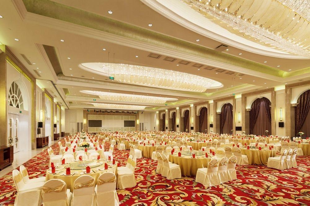 Royal Oriental Garden Hotel Nanchong Exterior foto